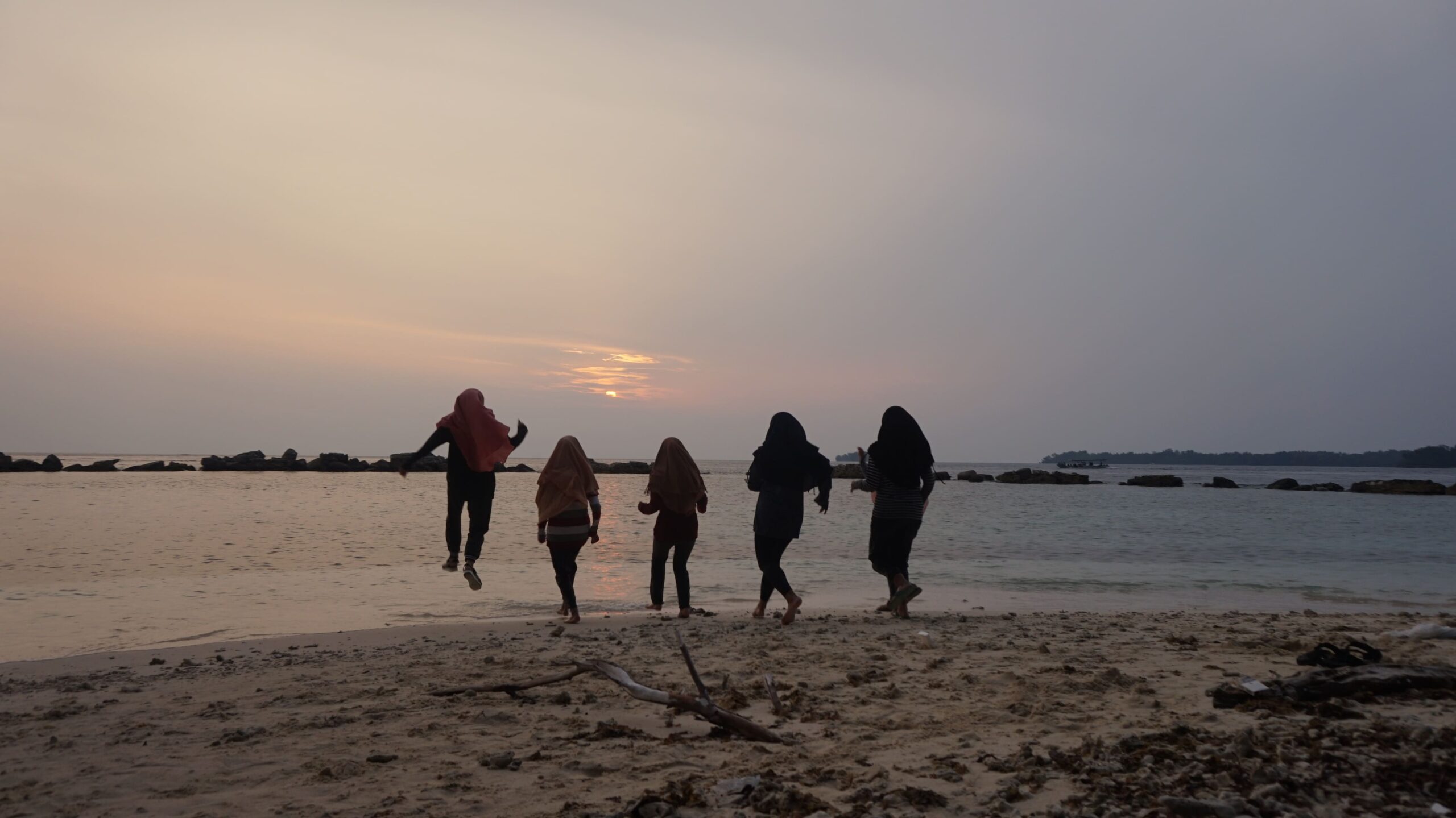 Pemandangan laut Pulau Harapan