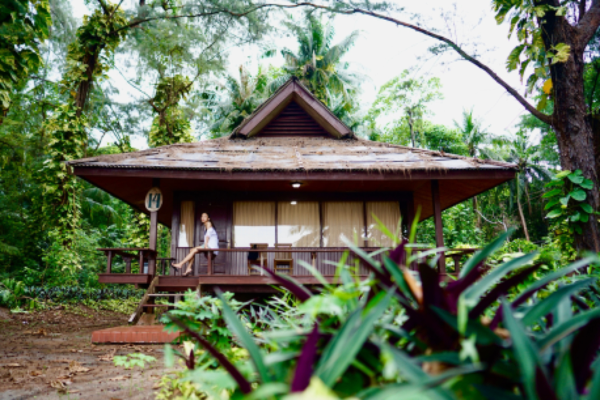 Paket wisata pulau pelangi